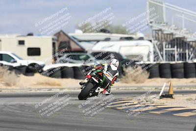 media/Nov-16-2025-Race Pace (Sun) [[8c5fa54630]]/Non Verified Riders (1st 20 Minutes)/4-Turn 16 (1116am)/